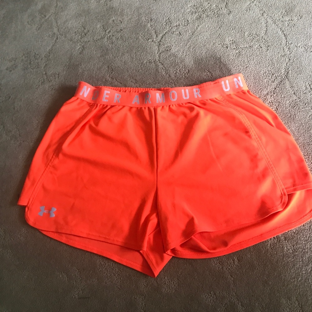 Women’s Under Armour shorts sz. L
